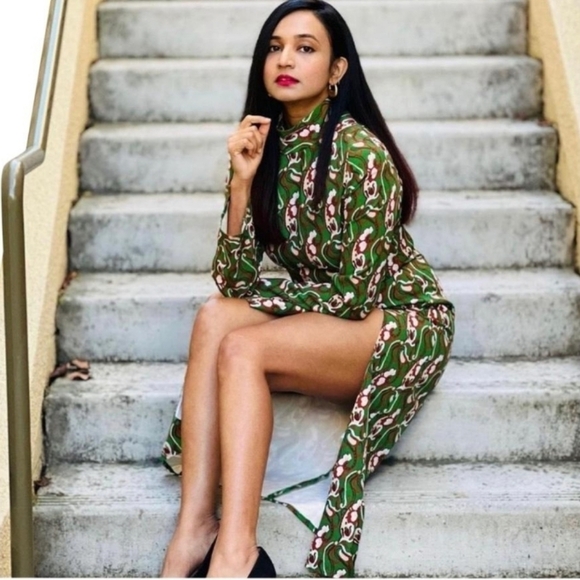 Zara Green Printed Slit Midi Night Out Dress Size Small - Picture 14 of 15